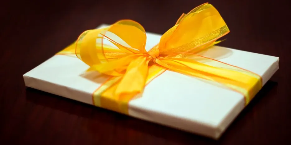 anniversary gifts for husband